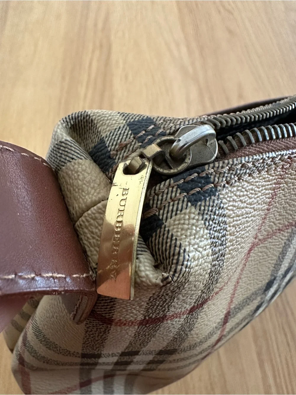 Burberry Vintage shoulder bag